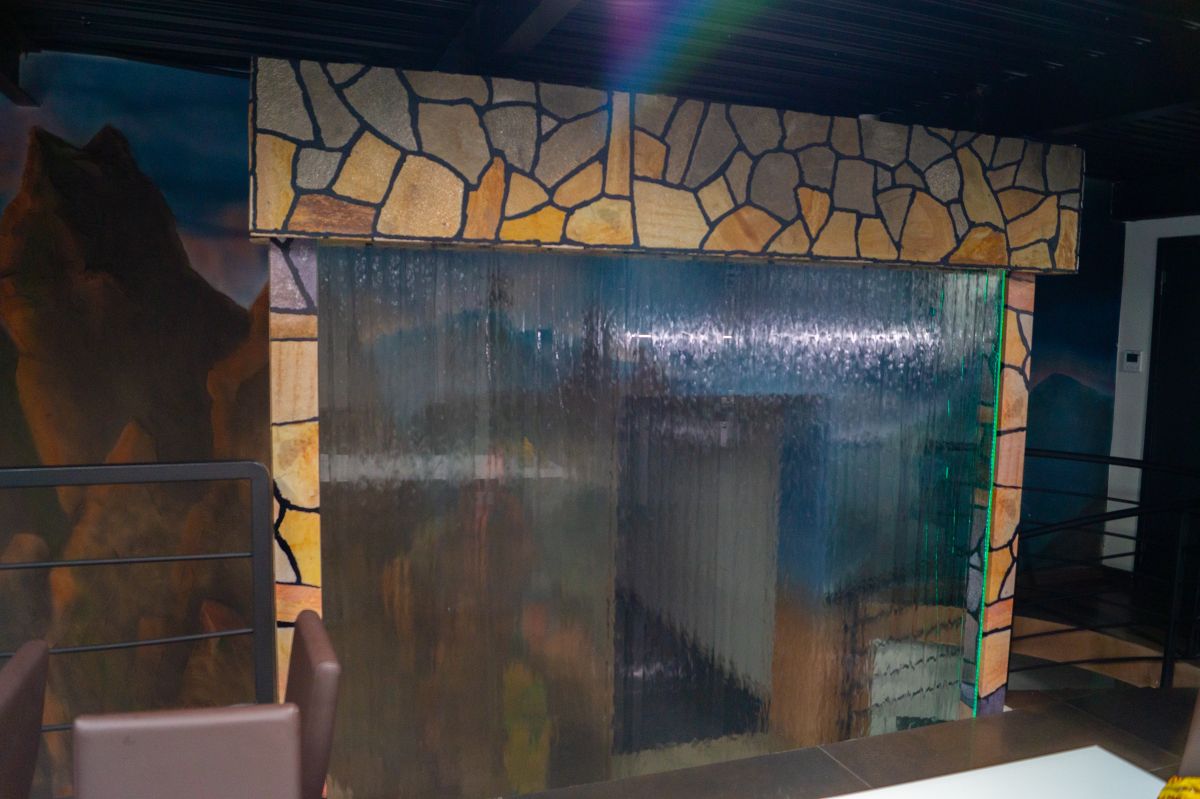 Интерьерные водопады