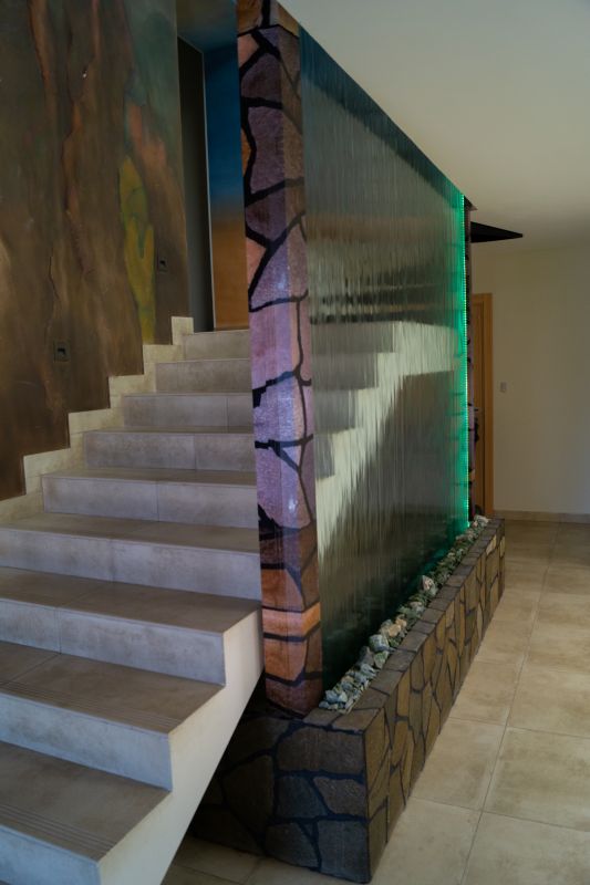 Интерьерные водопады